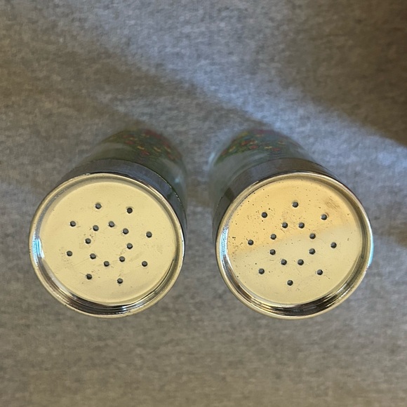 Vintage Glass Christmas Tree Salt and Pepper Shakers - Picture 4 of 5